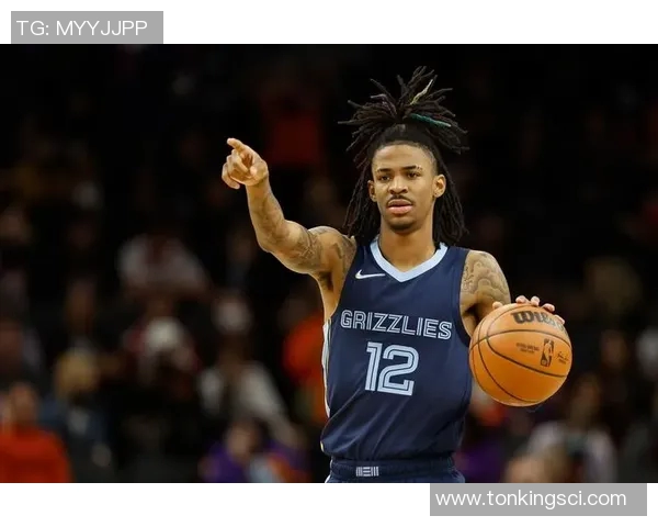 莫兰特低调回应教练话题：暗示记者自当知晓答案